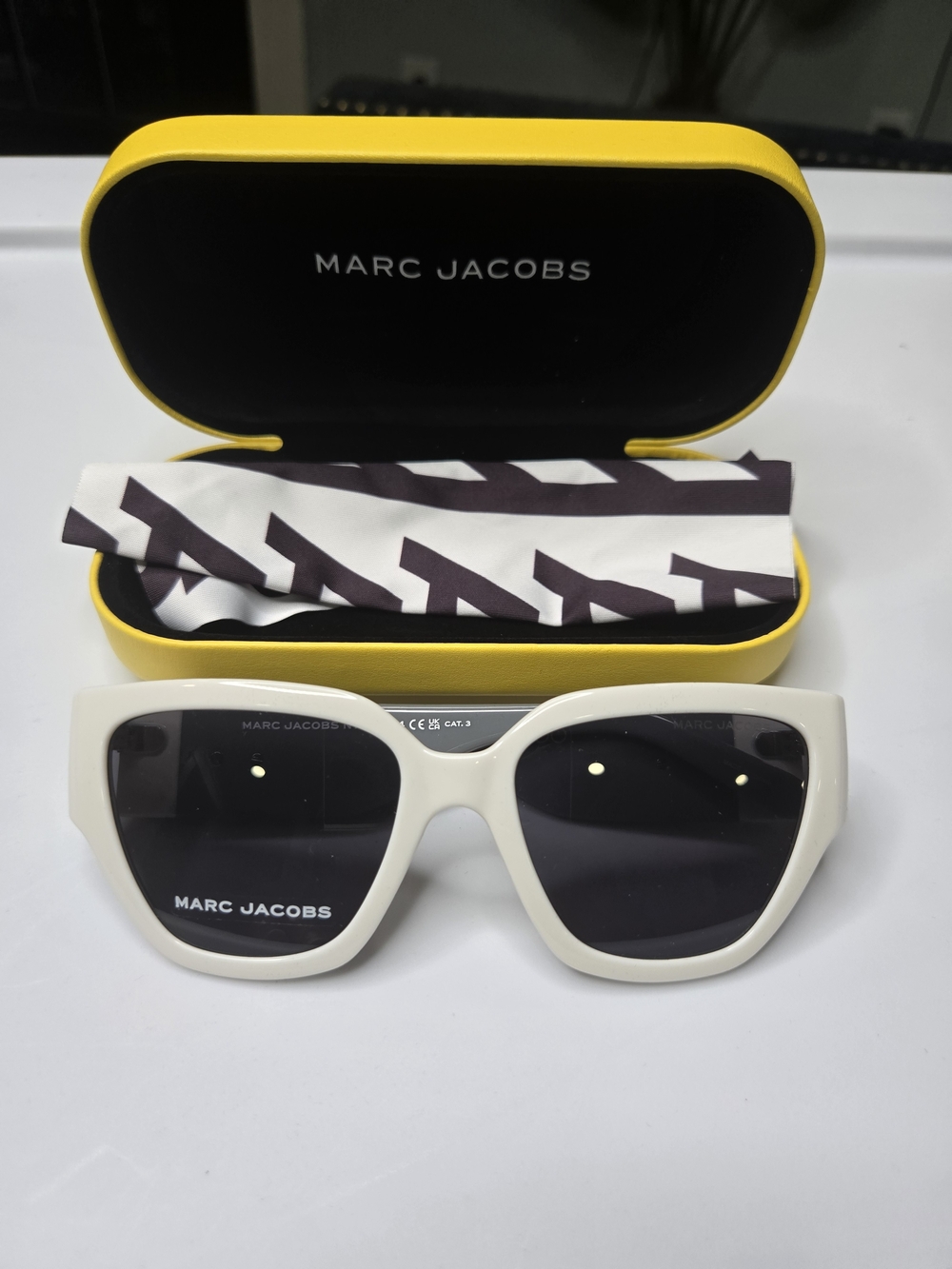 Marc Jacobs Cream Frame Sunglasses with Black Lenses